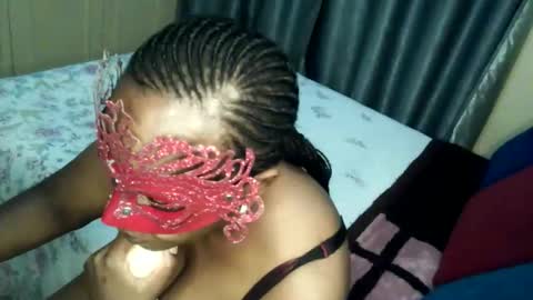 loveedee4 online show from December 19, 2025, 11:12 pm