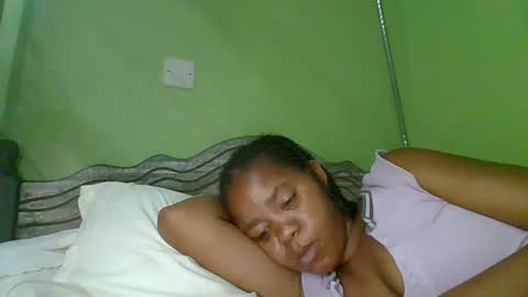 lovegal335 online show from April 15, 2026, 8:42 pm