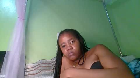 lovegal335 online show from April 21, 2026, 8:12 pm