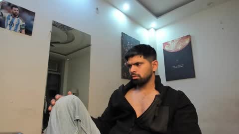 Snapshot of lovehairyindian chatting on February 27, 2025, 11:20 am Indian hairy online show from February 27, 2025, 11:20 am