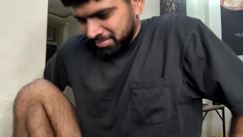 Snapshot of lovehairyindian chatting on March 10, 2025, 10:15 am Indian hairy online show from March 10, 2025, 10:15 am