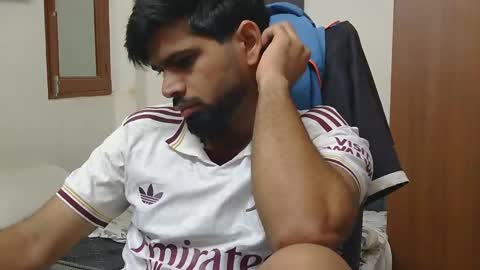 Snapshot of lovehairyindian chatting on November 21, 2025, 10:03 am Indian hairy online show from November 21, 2025, 10:03 am