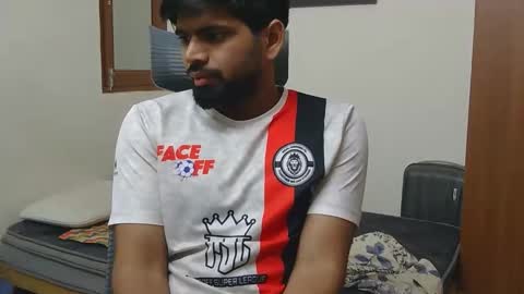 Snapshot of lovehairyindian chatting on November 27, 2025, 9:22 am Indian hairy online show from November 27, 2025, 9:22 am