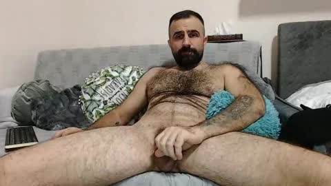 loveivat80 online show from December 14, 2024, 6:20 pm