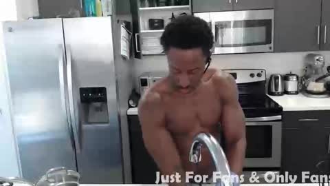 loveleexd21 online show from April 5, 2026, 11:57 pm