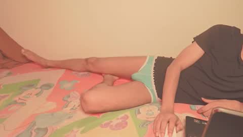 Snapshot of lovely__person chatting on December 2, 2025, 10:05 pm Lovely Person online show from December 2, 2025, 10:05 pm