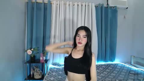 Snapshot of lovely_bellax chatting on April 4, 2026, 9:07 am BELLA online show from April 4, 2026, 9:07 am