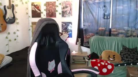 Snapshot of lovely_cass chatting on April 23, 2026, 9:50 pm Cassie online show from April 23, 2026, 9:50 pm