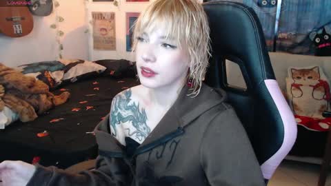 Snapshot of lovely_cass chatting on May 14, 2026, 10:16 pm Cassie online show from May 14, 2026, 10:16 pm