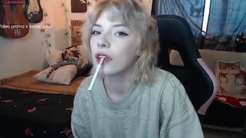 Snapshot of lovely_cass chatting on May 20, 2026, 11:49 am Cassie online show from May 20, 2026, 11:49 am