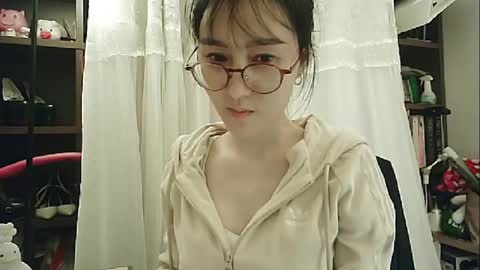 Snapshot of lovely_dana chatting on January 3, 2025, 4:37 pm DANA KIM online show from January 3, 2025, 4:37 pm