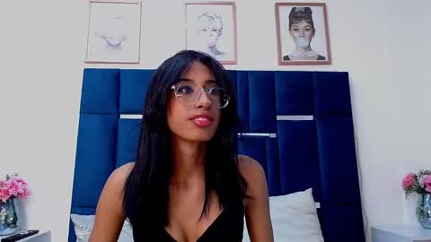   online show from October 29, 2025, 2:08 pm