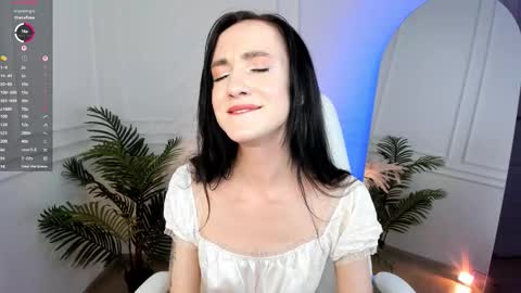 lovely_lo online show from March 4, 2026, 1:50 pm