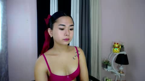 Snapshot of lovely_maria_x chatting on February 22, 2025, 12:38 am Maria online show from February 22, 2025, 12:38 am