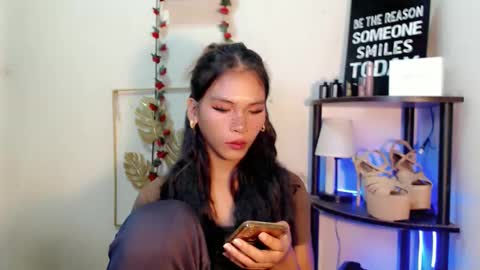 KATE online show from April 16, 2026, 9:39 pm