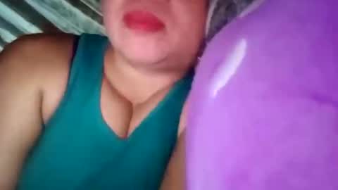 Snapshot of lovely_orchid chatting on December 5, 2024, 1:38 pm lovely_orchid online show from December 5, 2024, 1:38 pm