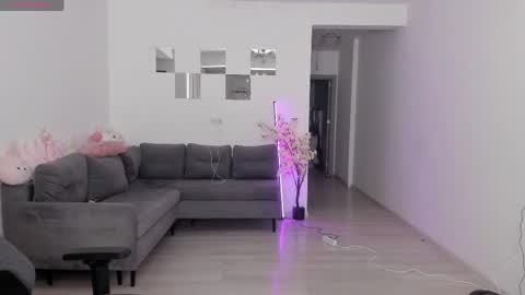 lovelybianca_ online show from April 4, 2026, 7:44 pm