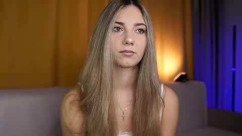 lovelygracee online show from April 4, 2026, 2:47 pm