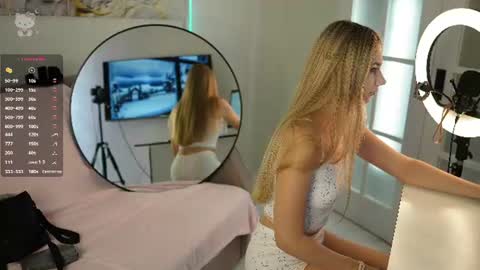 lovelygracee online show from June 17, 2026, 3:02 pm