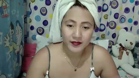 LocwlyLSYlYNXXX online show from October 4, 2025, 6:33 am