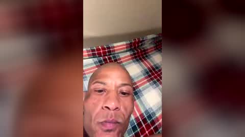 Lovely Long Yellow Pipe online show from July 7, 2026, 6:47 am