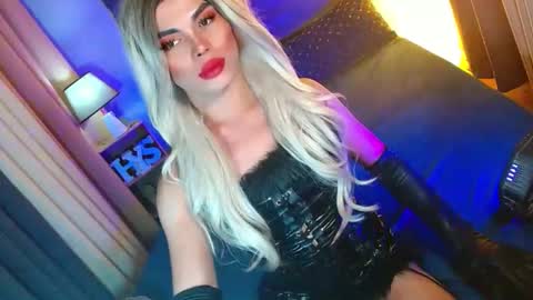 lovelymiss_shyna11 online show from March 13, 2026, 10:44 am