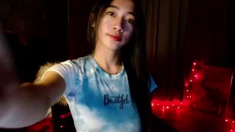 lovelypetite143 online show from February 20, 2026, 6:26 am