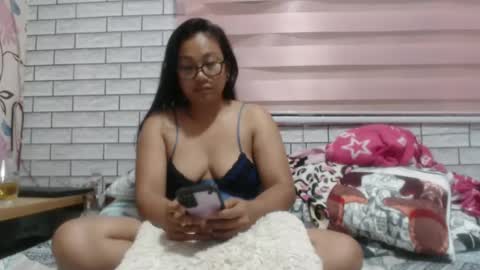 Angelquey online show from January 5, 2025, 9:36 pm