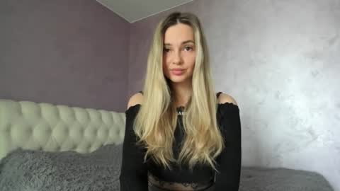 Lovely Rose online show from March 28, 2026, 9:09 am