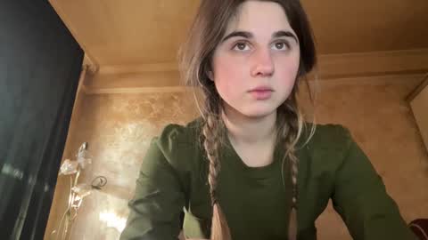 Snapshot of lovelysilk_63 chatting on January 18, 2026, 10:19 am ELA online show from January 18, 2026, 10:19 am