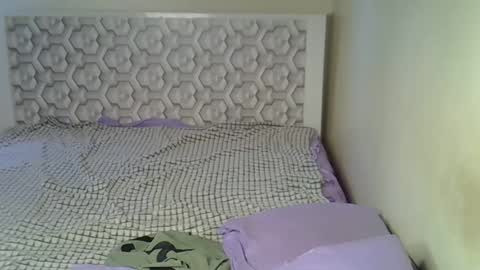 lovelytin online show from February 4, 2026, 9:59 am