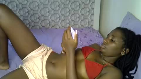 lovelytin online show from February 15, 2026, 7:51 am