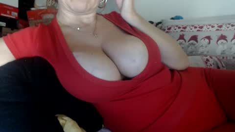 Snapshot of lovelywoman22 chatting on December 31, 2024, 4:04 pm lovelywoman22 online show from December 31, 2024, 4:04 pm