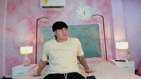 loverebels_ online show from November 9, 2025, 12:36 pm