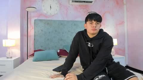 loverebels_ online show from November 23, 2025, 1:00 pm