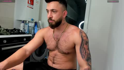 Snapshot of lovermike_ chatting on December 17, 2024, 9:49 pm Mike online show from December 17, 2024, 9:49 pm