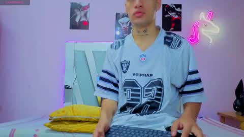 sofia and bryan online show from November 2, 2025, 10:28 am