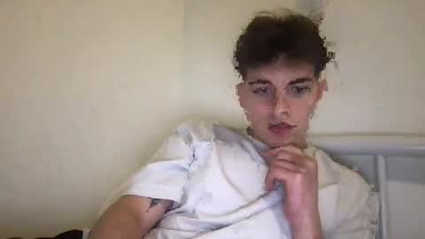 Snapshot of lovet1me chatting on February 11, 2026, 4:45 pm luv online show from February 11, 2026, 4:45 pm