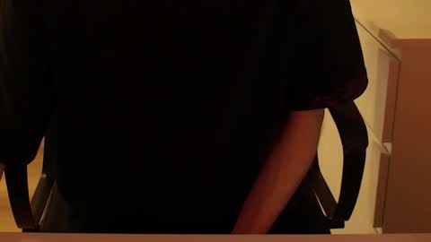 Snapshot of lovetocumforyou97 chatting on November 12, 2025, 9:32 am lovetocumforyou97 online show from November 12, 2025, 9:32 am