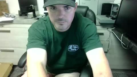 Snapshot of lovetofps chatting on January 29, 2025, 2:40 am Love2Game online show from January 29, 2025, 2:40 am