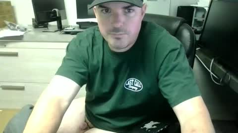 Snapshot of lovetofps chatting on December 16, 2025, 1:10 am Love2Game online show from December 16, 2025, 1:10 am