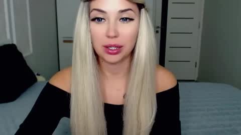 Rosie  online show from February 18, 2025, 3:32 pm