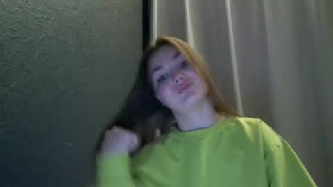 loviesimone online show from October 9, 2025, 9:02 pm