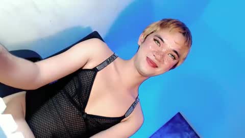 Lovingmonaru969 online show from December 15, 2024, 5:31 pm