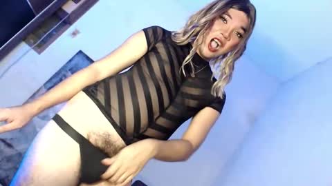 Lovingmonaru969 online show from November 12, 2025, 12:16 pm