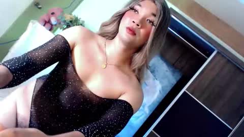 Lovingmonaru969 online show from November 21, 2025, 4:05 pm