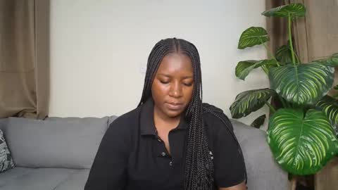 loyalcutie online show from February 6, 2026, 4:28 am