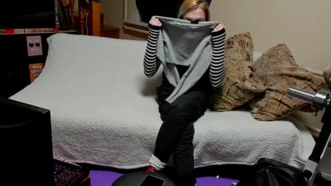 Snapshot of loyasteve chatting on December 26, 2024, 8:50 am VECTORSTEVEPVT IS OPEN online show from December 26, 2024, 8:50 am