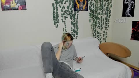 Snapshot of loyasteve chatting on January 14, 2025, 12:03 pm VECTORSTEVEPVT IS OPEN online show from January 14, 2025, 12:03 pm