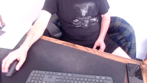 Snapshot of lreed090 chatting on March 5, 2025, 6:01 pm lreed090 online show from March 5, 2025, 6:01 pm